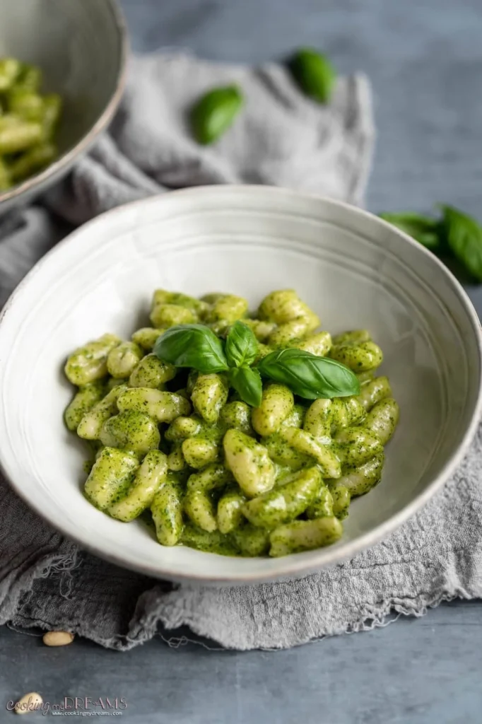 Gnocchi Pesto & Tiramsu